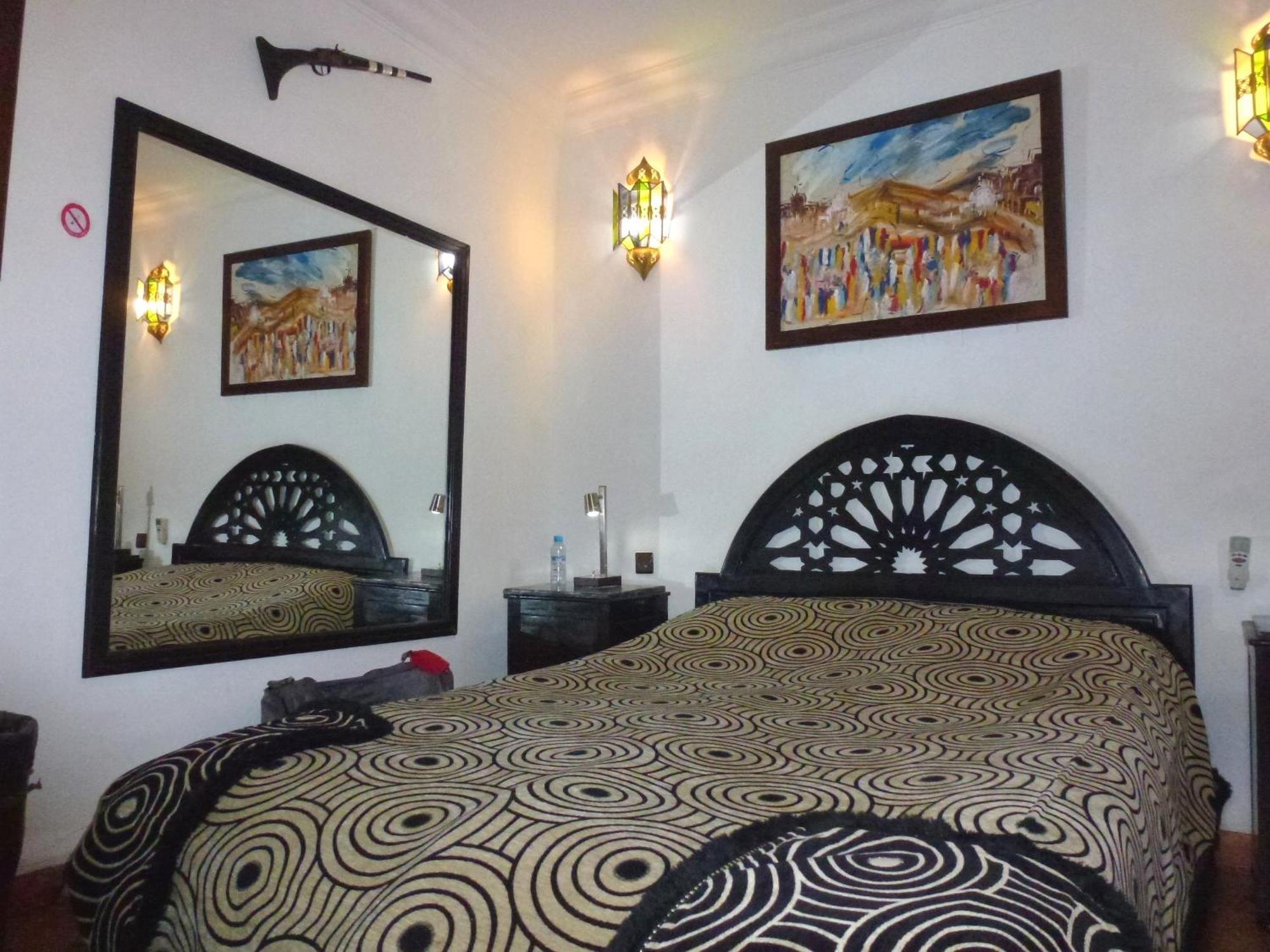 فندق مبيت وإفطار رياض لاروس 2*